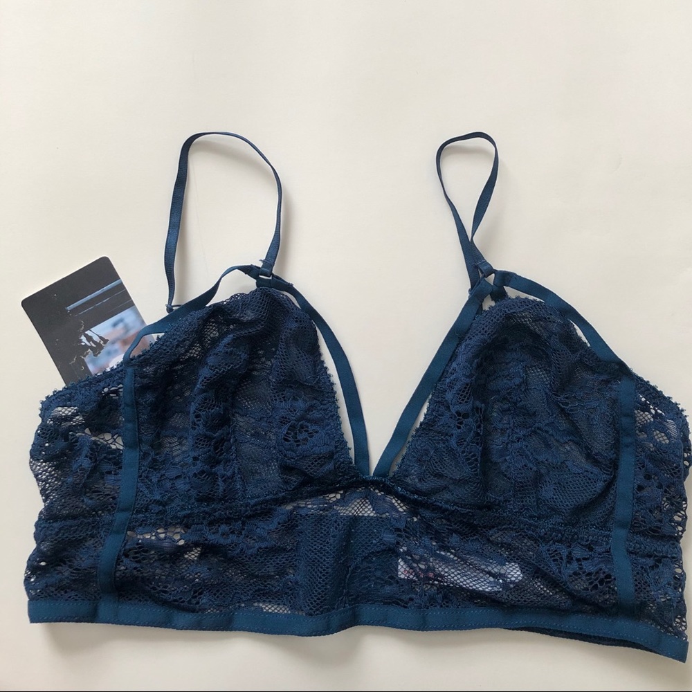 NWT Urban Outfitter Silence + Noise blue lace bra